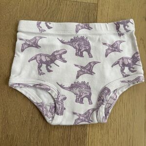 Kate Quinn underwear 4/5